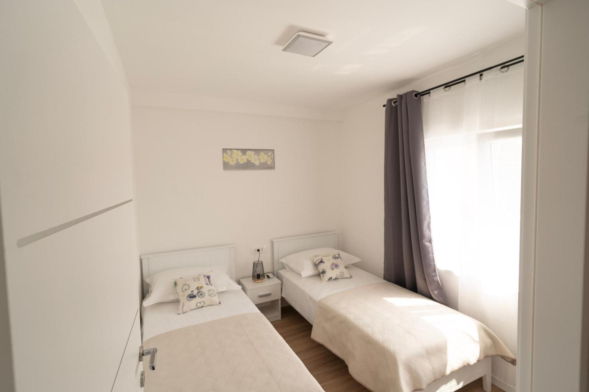 Pave&Ema Apartman Konjevrate エクステリア 写真